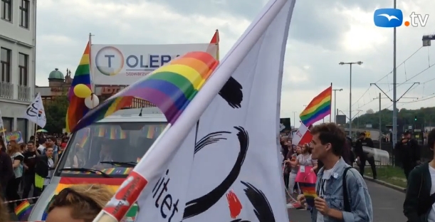 Trójmiasto nie dla pedałów_flaga KOD