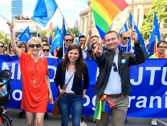 Nienowoczesna_parada