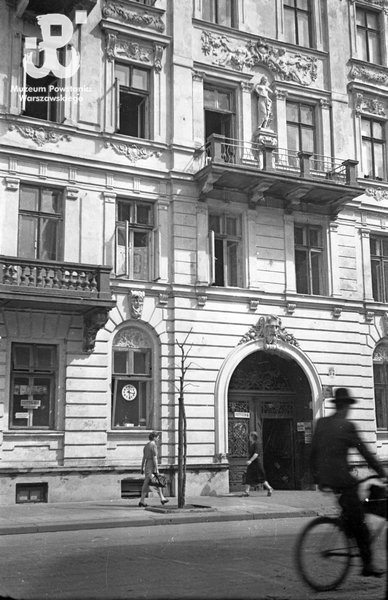 Kamienica przy ulicy Mokotowskiej 18. 1942
