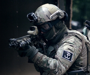 Operator Grom z kotwicą PW