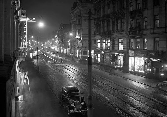 Warszawa nocą