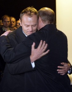 Tusk_Putin_Smolensku_4055602-235x300