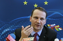 Rados³aw Sikorski