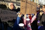 50 Polaków złożyło w Wielkiej Brytanii wniosek o uznanie KOD za grupę „ekstremistyczną, zagrażającą bezpieczeństwu publicznemu” i „nawołującą do przemocy politycznej” Zdelegalizować Komitet Obrony Demokracji – domaga się Polonia w […]