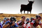 Chodzi naturalnie o Vuelta d,Espana, czyli wyścig dookoła Hiszpanii, którego ostatni, 21 etap właśnie trwa. Jest to tzw. “etap przyjaźni”, z Arreyomolinos do Madrytu, liczący 117 km. Kolarze jadą sobie […]