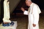   Dlaczego Bóg chciał ocalić Ojca Świętego Jana Pawła II, wbrew zapowiedzi ukrytej w tajemnicy fatimskiej, gdzie “biskup w bieli zostaje zabity”? Dlaczego Bóg dopuścił do zamachu, choć mógł w […]